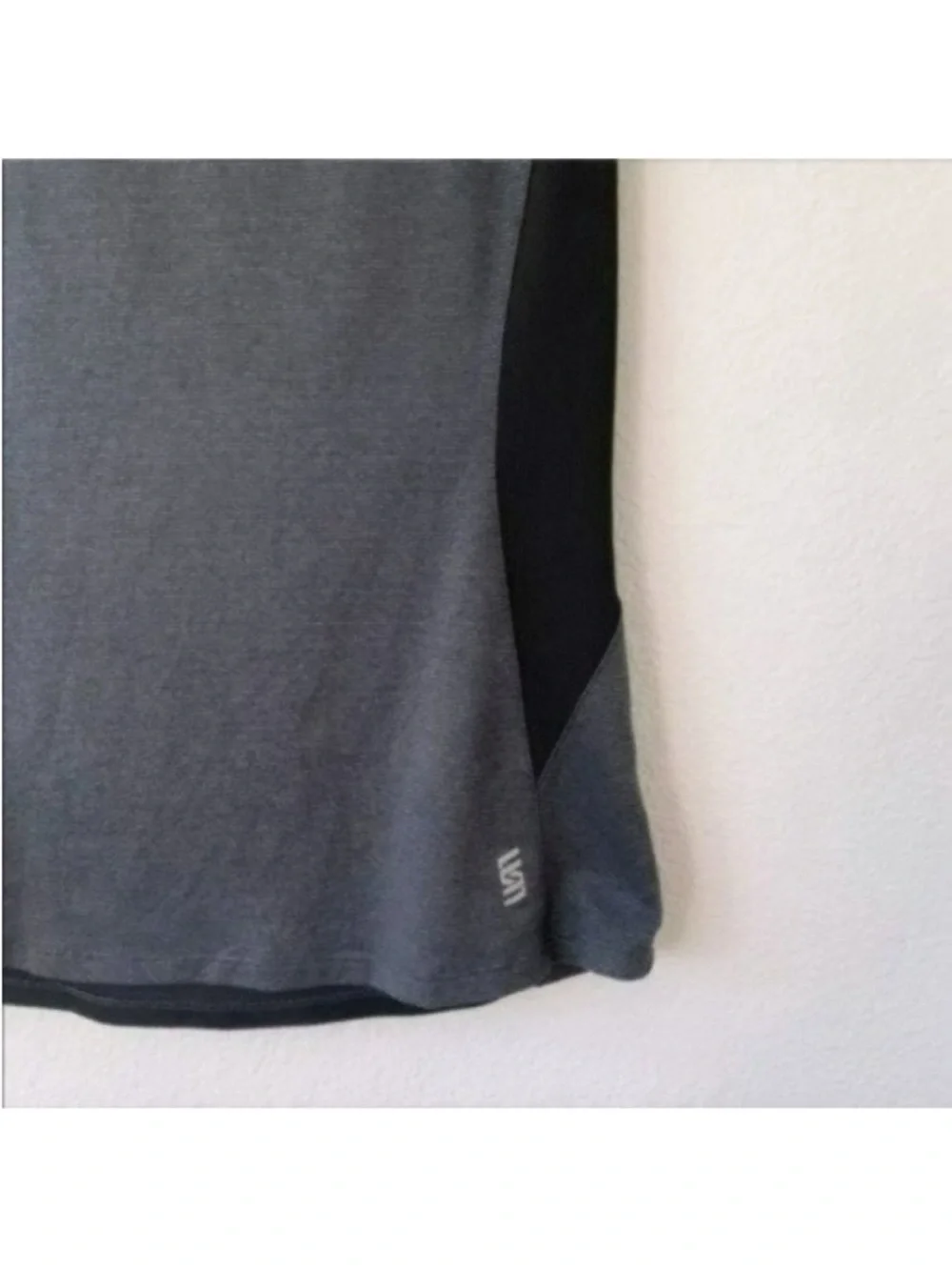 Second Skin grey black athletic short sleeve top tshirt
